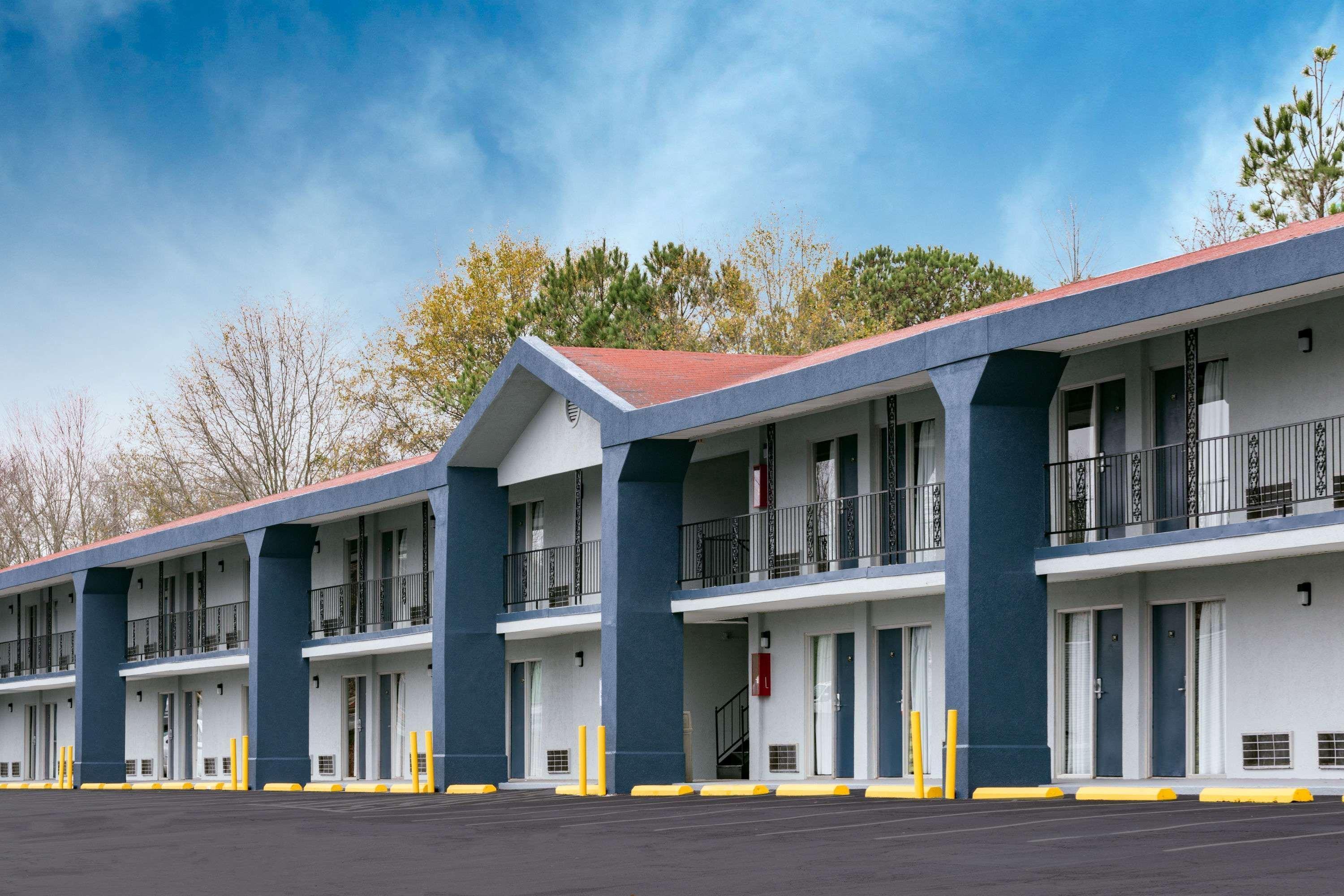 ซูเปอร์ 8 บาย วินด์แฮม โลคัส โกรฟ Motel โลคัสท์โกรฟ ภายนอก รูปภาพ