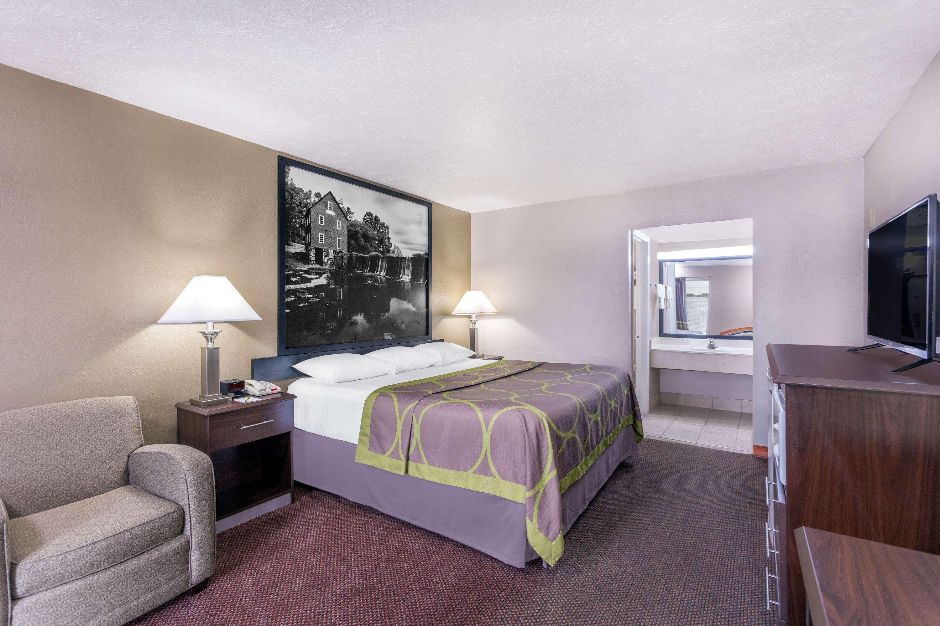ซูเปอร์ 8 บาย วินด์แฮม โลคัส โกรฟ Motel โลคัสท์โกรฟ ภายนอก รูปภาพ