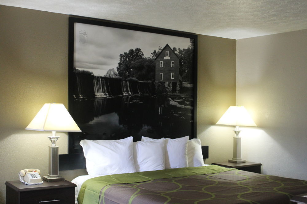 ซูเปอร์ 8 บาย วินด์แฮม โลคัส โกรฟ Motel โลคัสท์โกรฟ ภายนอก รูปภาพ