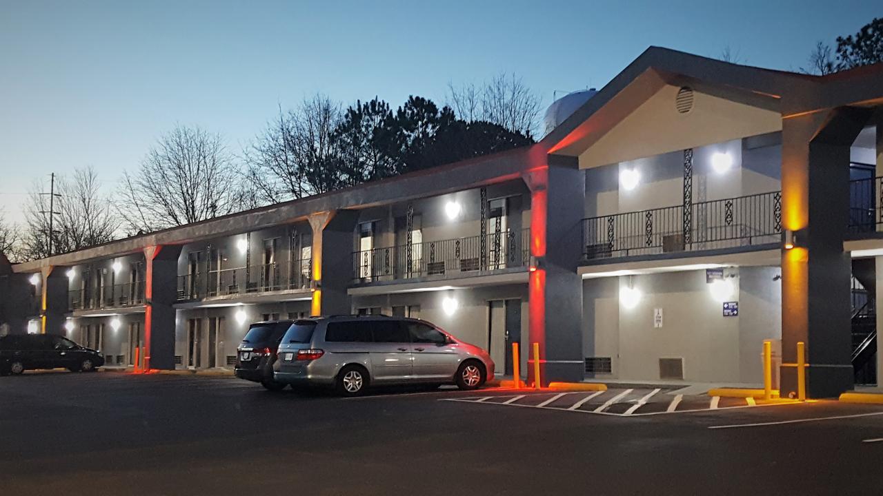 ซูเปอร์ 8 บาย วินด์แฮม โลคัส โกรฟ Motel โลคัสท์โกรฟ ภายนอก รูปภาพ